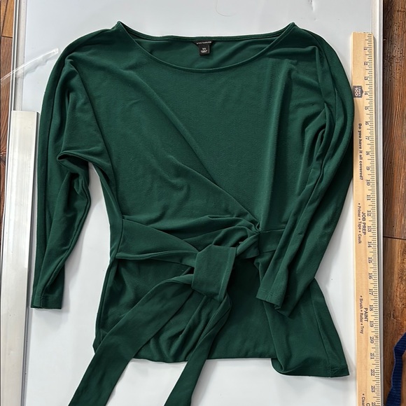 Ann Taylor Tops - Ann Taylor Green Women's Too Sz XS ⭐️3 FOR $10 anything under $10 in my closet